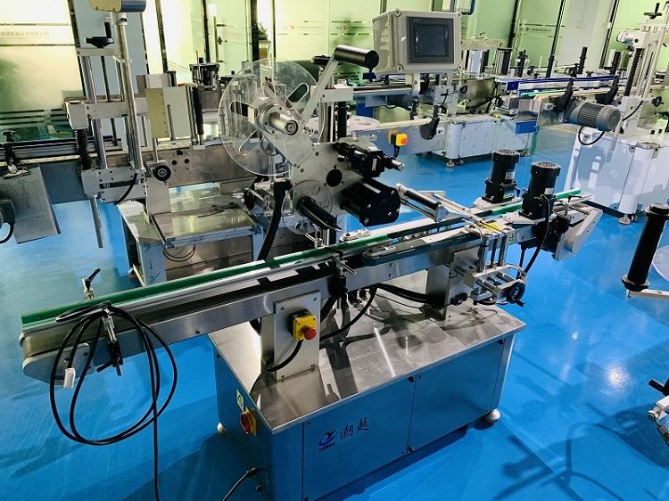 flat labeling machine